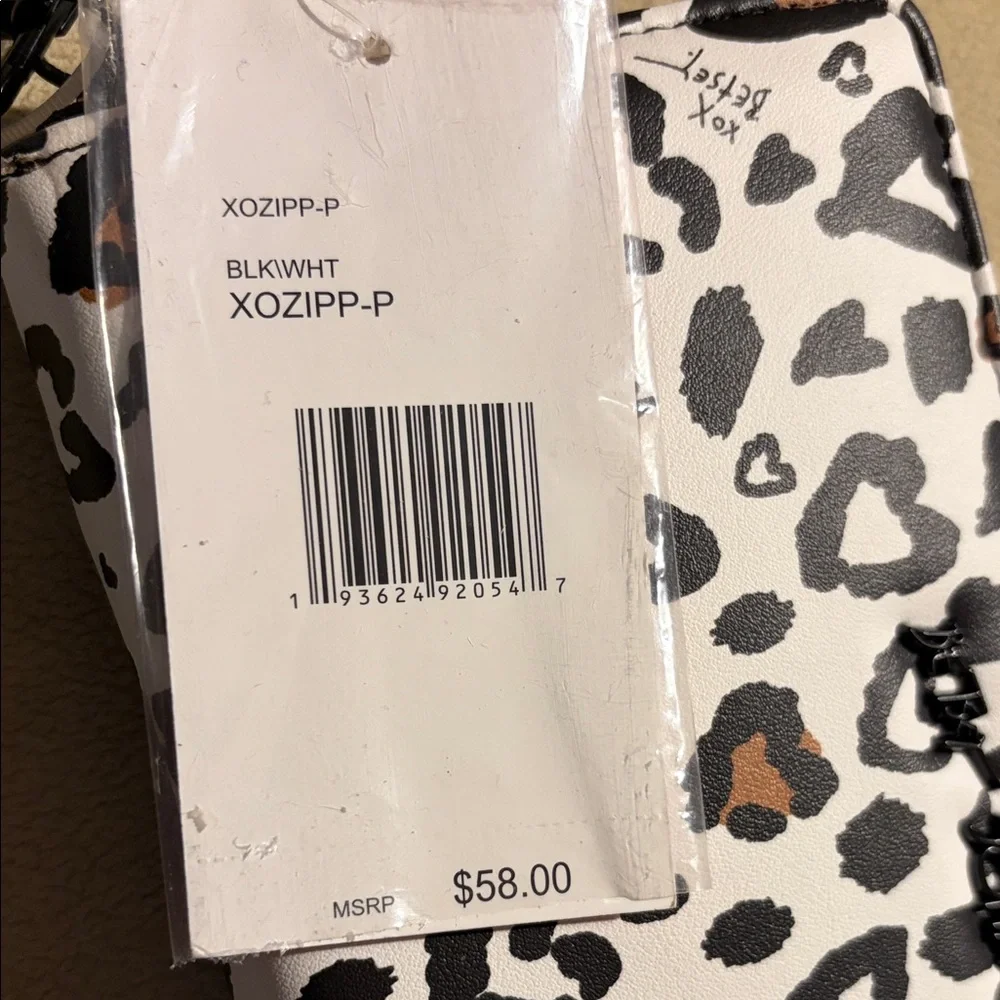 Betsey Johnson Black and Brown Heart Print Wallet NWT. No Callouts - Picture 3 of 6